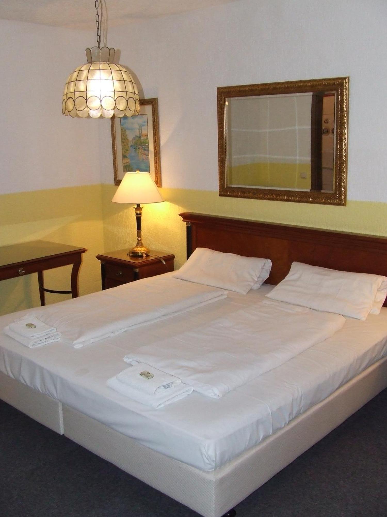 Hotel-Restaurant Orsoyer Hof Rheinberg Eksteriør billede